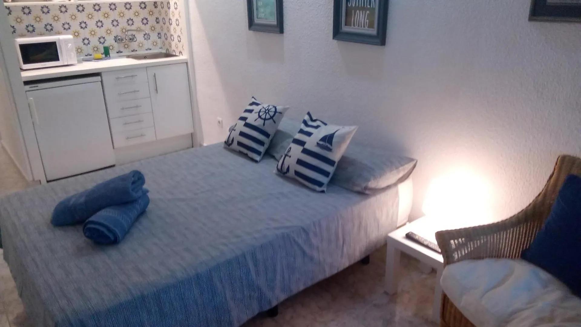Los Cisnes Beach Studio 100M Playa Apartment Benalmadena Spain