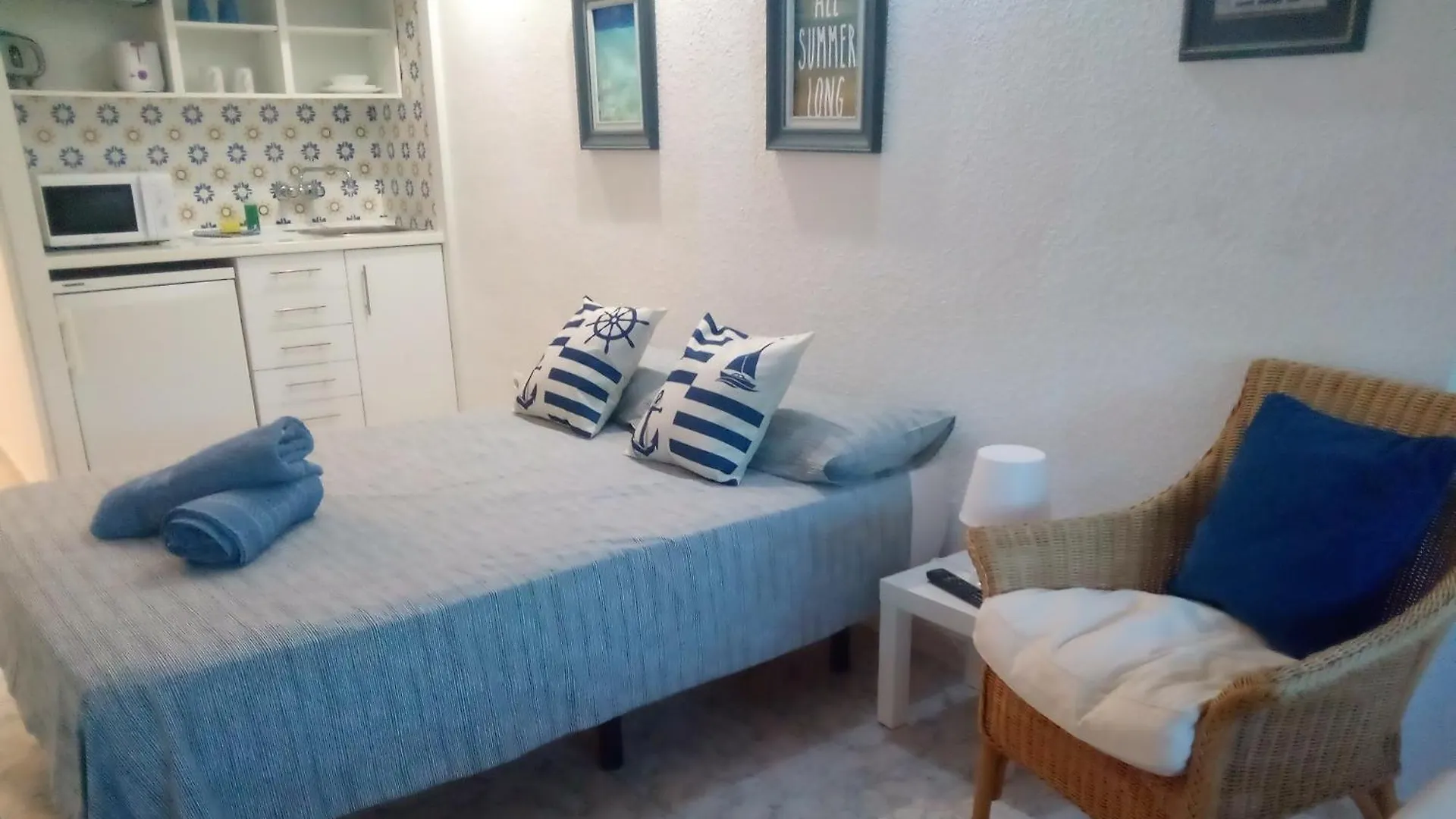 Los Cisnes Beach Studio 100M Playa Διαμέρισμα Benalmádena