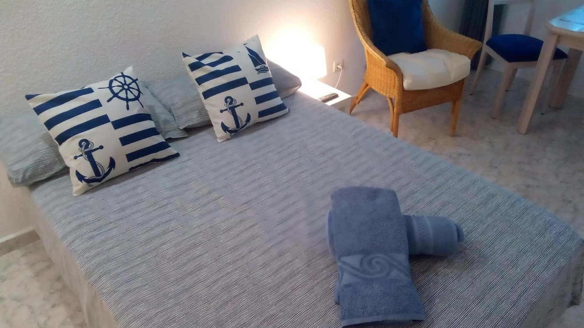 Los Cisnes Beach Studio 100M Playa Διαμέρισμα Benalmádena