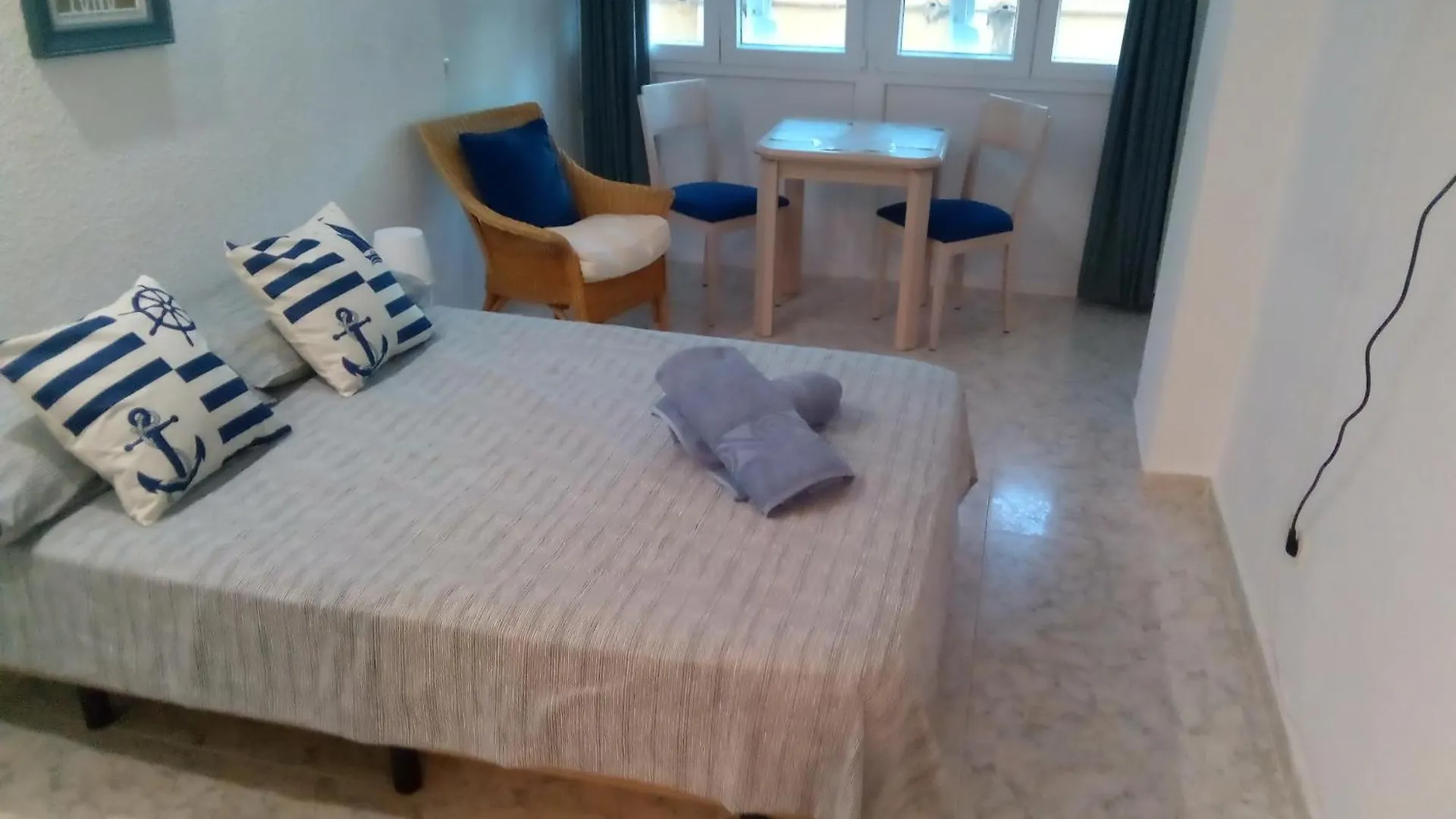 Los Cisnes Beach Studio 100M Playa Διαμέρισμα Benalmádena
